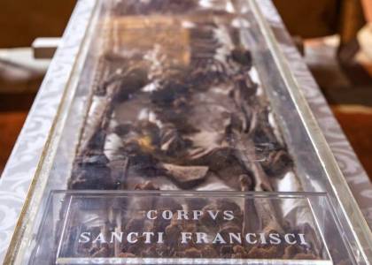 Ostensión del cuerpo de San Francisco 800 años después de su muerte